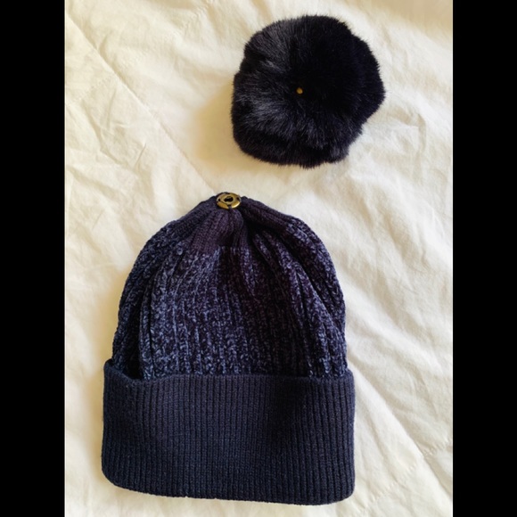 NEW!?Navy Velvet beanie